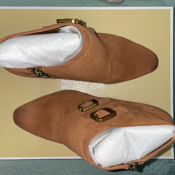 Michael Kors Ankle Bootie - Picture 2 of 9